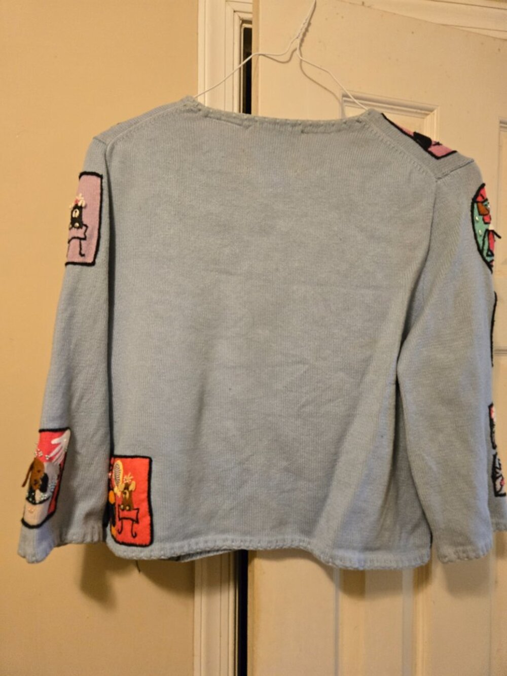L vintage Michael Simon sweater , good condition, dogs in various styles & shape - Picture 2 of 3